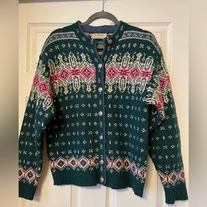 Vintage LL Bean women’s wool sweater size M